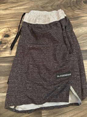 Legends-Men's Brown Heather Athletic Shorts with Cream Waistband- large